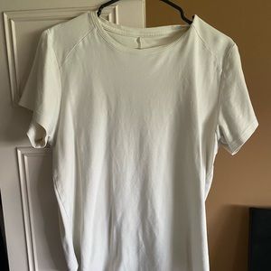 Alphalete Lux Fishtail shirt